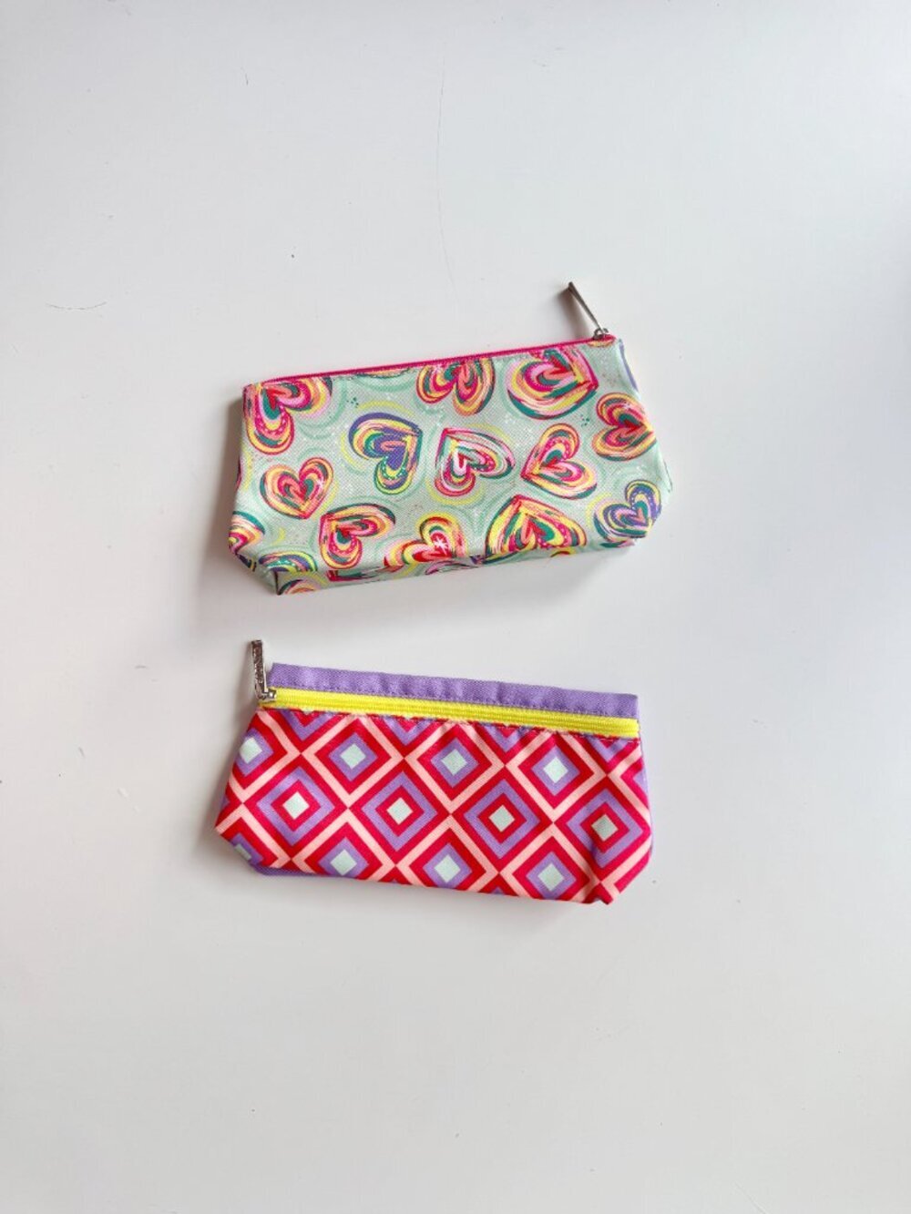New Lot of 2 CLINIQUE Printed Fabric Toiletry Cosmetic Bag